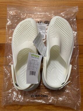 CROCS  LiteRide 360 Clog in White